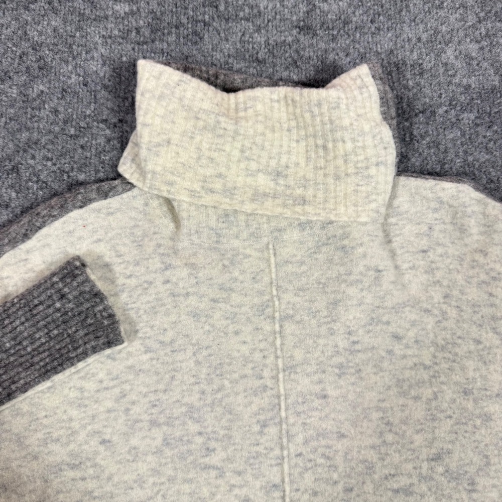 Athleta Colorblock Turtleneck Sweater Womens S Grey White Merino Wool *READ*